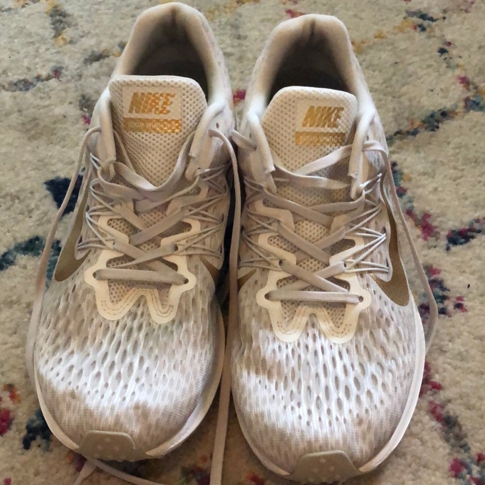 Running Shoes